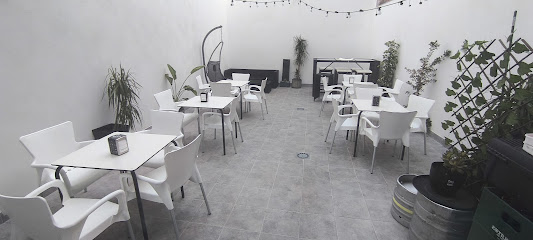 Café Bar Jardín