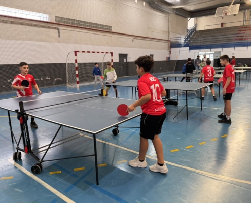 El pabellón acoge la jornada anual de tenis de mesa del programa Deporte en edad escolar 4