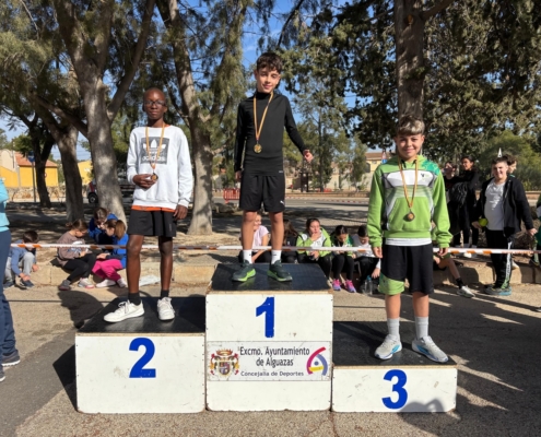 Medio millar de escolares se dan cita en el Cross Municipal 13