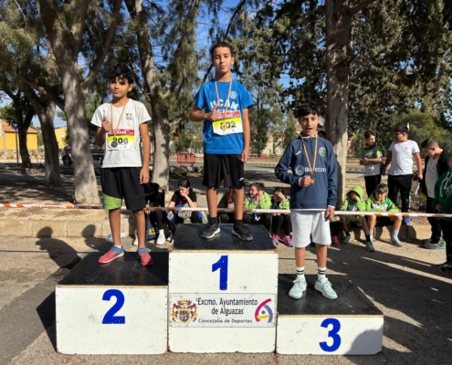 Medio millar de escolares se dan cita en el Cross Municipal 15