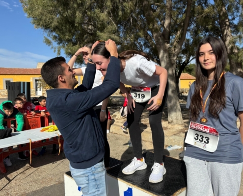 Medio millar de escolares se dan cita en el Cross Municipal 17