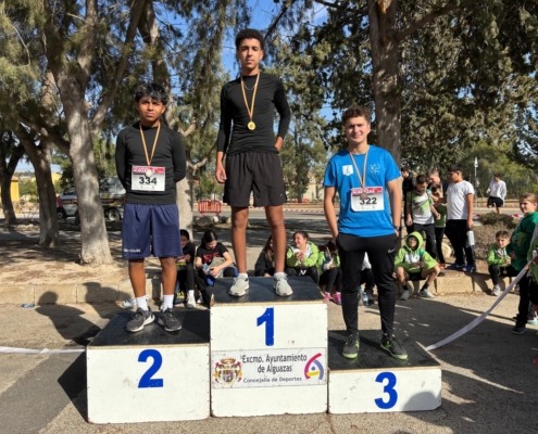 Medio millar de escolares se dan cita en el Cross Municipal 20
