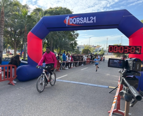 Medio millar de escolares se dan cita en el Cross Municipal 5