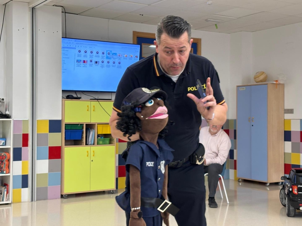 La Concejalía de Educación imparte charlas preventivas Alexia Enséñanos para escolares de primaria 2