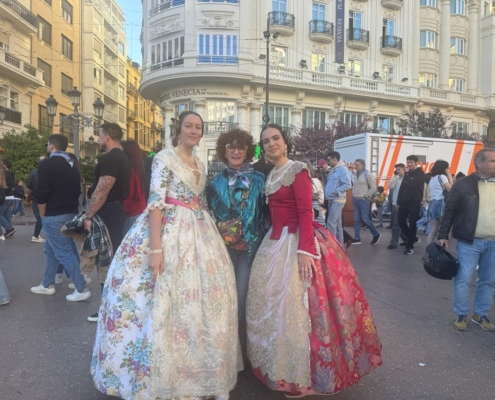 Más de 150 alguaceños viajan a las Fallas de Valencia 10