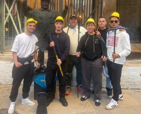 Más de 150 alguaceños viajan a las Fallas de Valencia 3