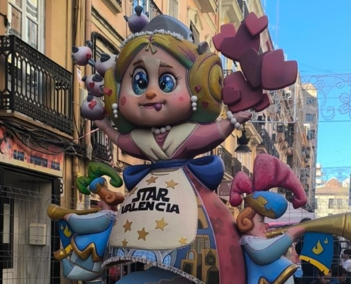 Más de 150 alguaceños viajan a las Fallas de Valencia 8