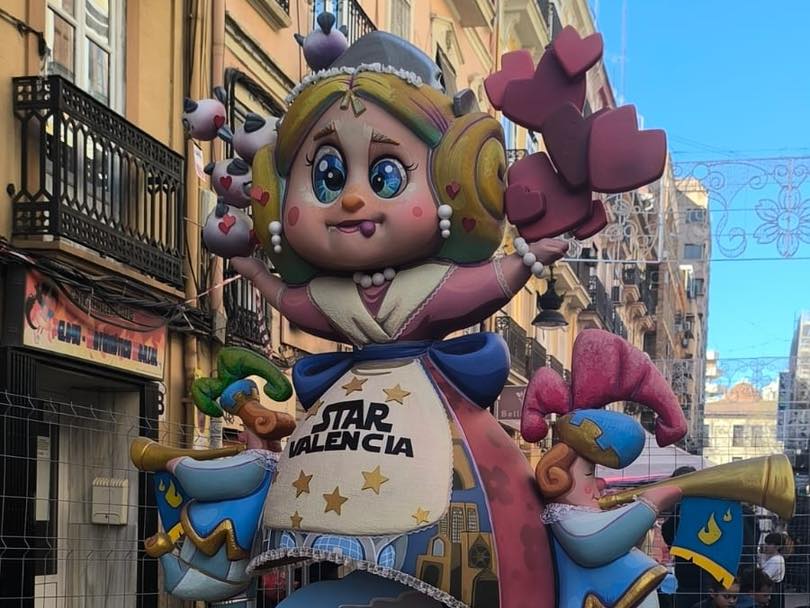 Más de 150 alguaceños viajan a las Fallas de Valencia 8